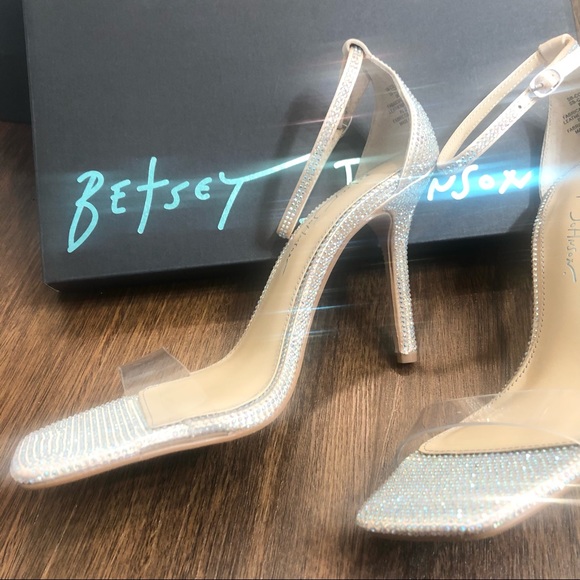 Betsey Johnson SB-Cole Champagne Rhinestone Heels - Picture 8 of 11